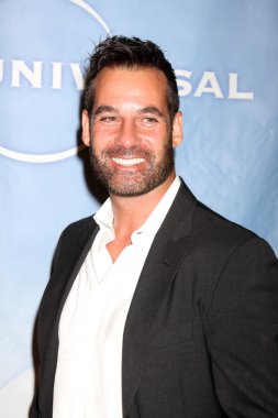 Adrian Pasdar