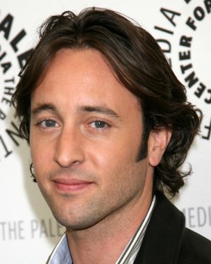 Alex O'Loughlin
