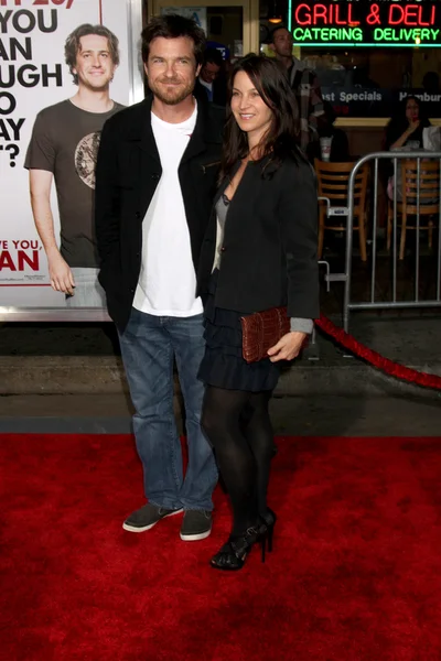 Jason Bateman & Wife — Stock Photo, Image