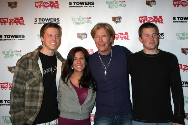 Son Harrison Wagner, Daughter Kelly, Jack Wagner, Son Peter Wagn — Stock Photo, Image