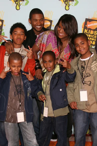 Usher i przyjaciół i rodziny — Zdjęcie stockowe