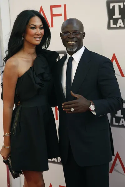 Kimora Lee Simmons, marido Djimon Hounsou — Foto de Stock