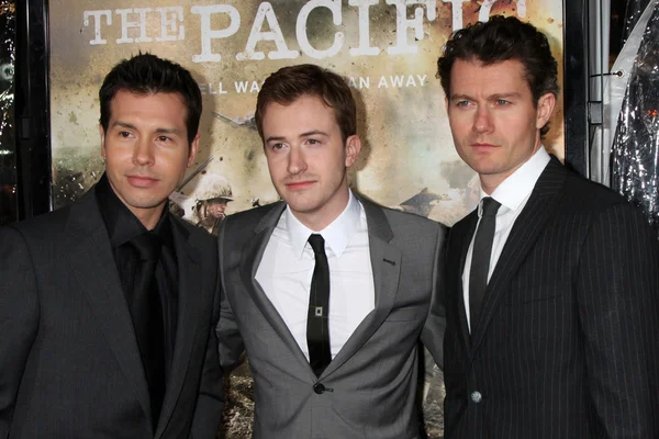 Ctors jon seda, joseph mazzello und james badge dale — Stockfoto