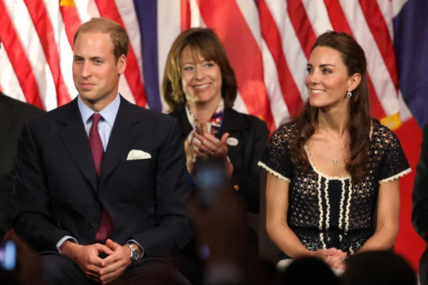 Príncipe Guillermo, Duque de Cambridge y Catalina, Duquesa de Cambridge —  Fotos de Stock