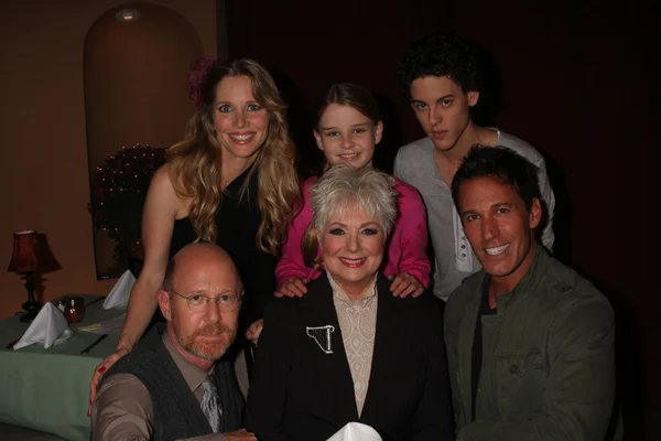 Lauralee Bell, Makaela Johnson, Zach Cumer, Shari Wiedmann, Aaron Lustig, Shirley Jones, Dan Cortese — Stok fotoğraf