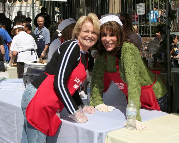 Judi Evans & Kate Linder —  Fotos de Stock