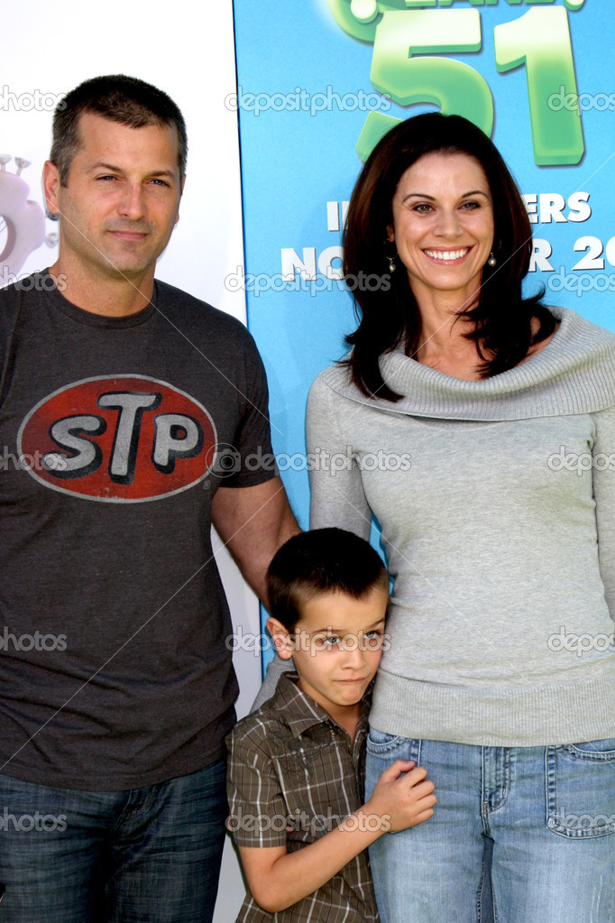 Jennifer Taylor & Family Stock Editorial Photo © Jean_Nelson 12927800