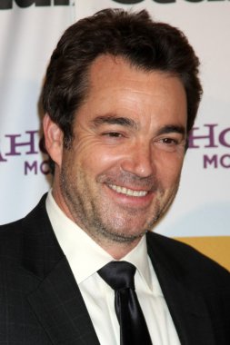 Jon Tenney