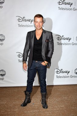 Joey Lawrence