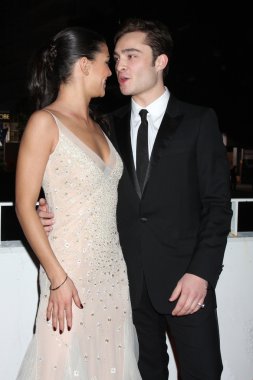 Jessica szohr ve ed westwick