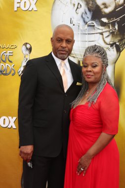James pickens jr, karısı