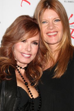 Tracey E. Bregman ve Michelle Stafford