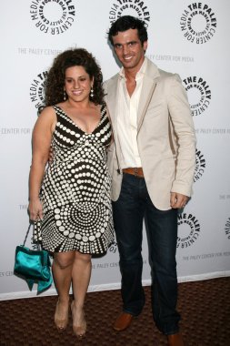 Marisa Jaret Winokur ve Tony Dovolani