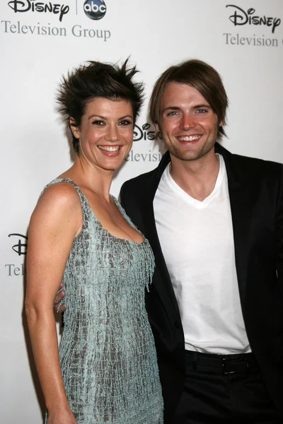 Zoe Mclellan & Seth Gabel — Photo