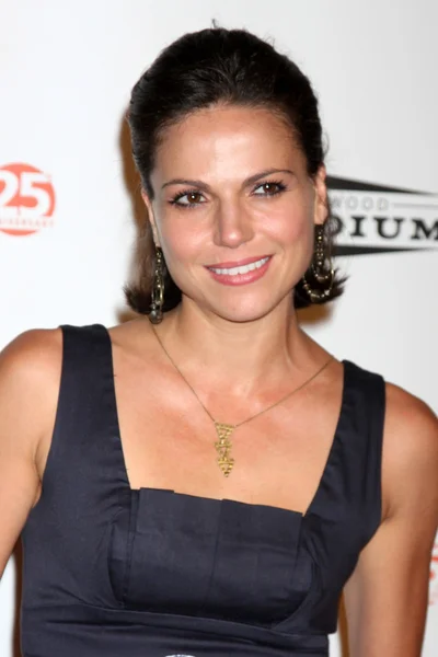 Lana parrilla, hennes hund — Stockfoto