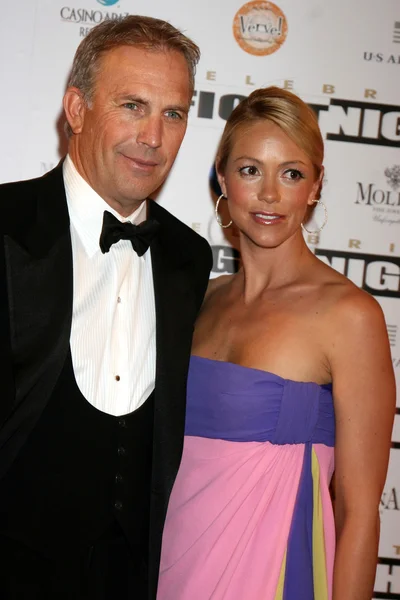 Kevin Costner & Wife Christine — Stock Photo, Image