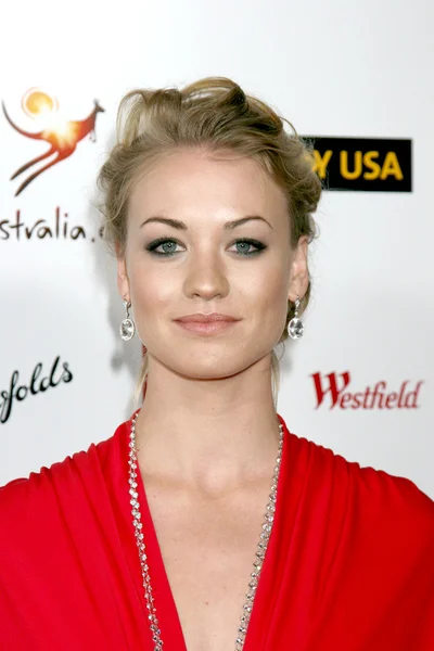 Yvonne Strahovski — Zdjęcie stockowe