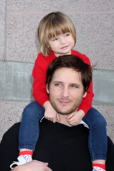 Peter Facinell and daughter Fiona Eve Facinelli — Stock Photo, Image