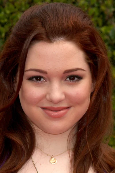 Jennifer Stone — Stockfoto