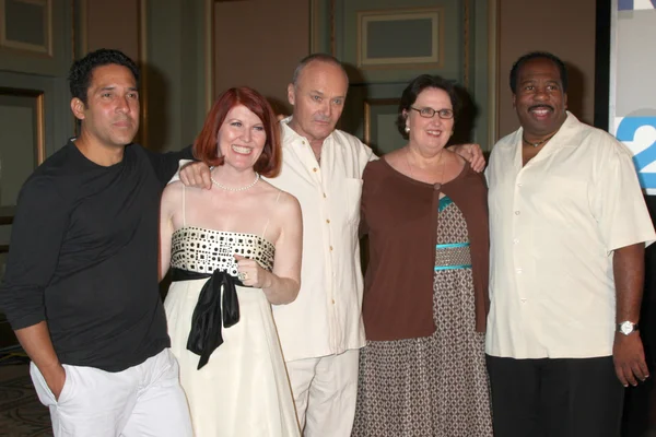 Oscar Nunez, Kate Flannery, Creed Bratton, Phyllis Smith, and Le — Stock Photo, Image