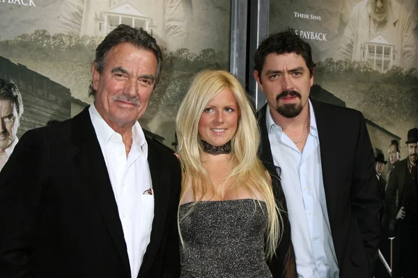 Eric Braeden , with Christian Gudegast & wife — Stock Photo, Image