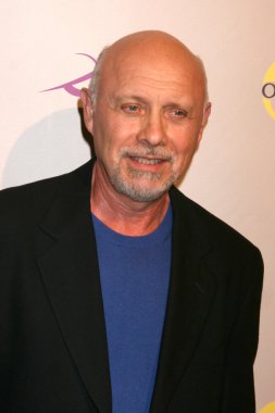 Hector Elizondo