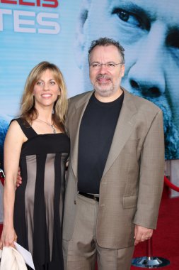 Jonathan Mostow ve karısı