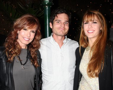 Tracey Bregman, Greg Rikaart ve Yvonne Zima