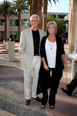 Michael Gross ve Meredith Baxter