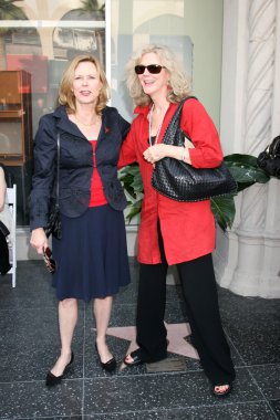 Jobeth Williams ve Blythe Danner
