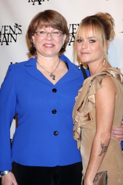 Marilyn McIntyre ve Taryn Manning