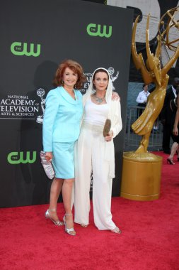 Suzanne rogers ve judith chapman