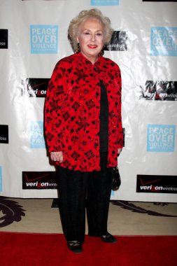 Doris Roberts