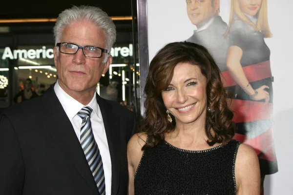 Ted Danson & Mary Steenbergen — Photo