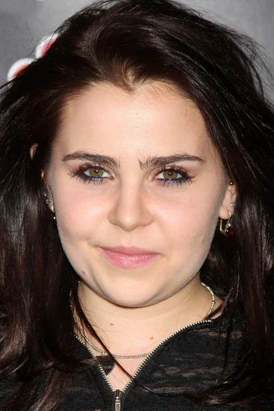 Mae Whitman — Photo