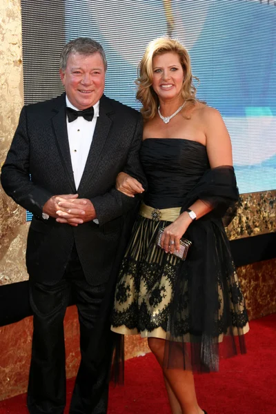 William Shatner & vrouw — Stockfoto