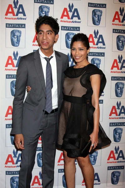 Dev Patel, Freida Pinto — Foto Stock