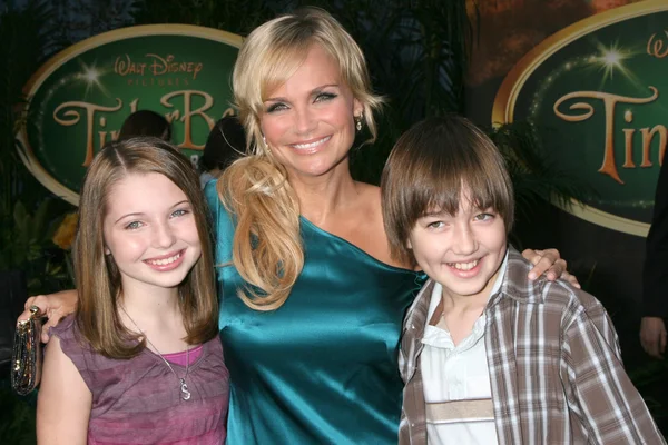 Sammi hanratty, kristin chenoweth und field cate — Stockfoto