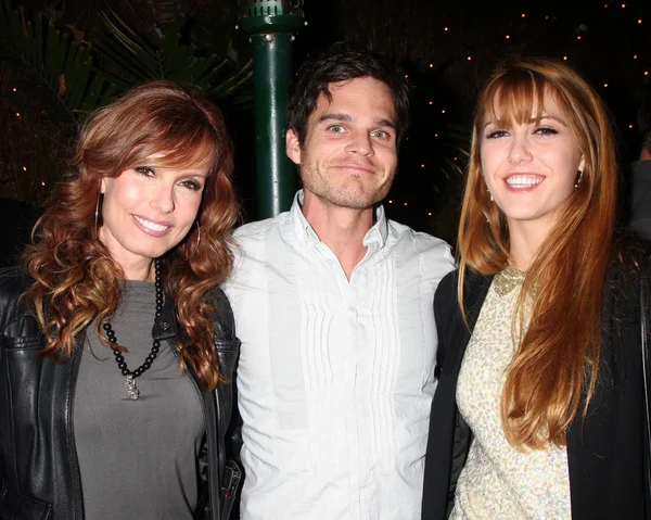 Tracey Bregman, Greg Rikaart ve Yvonne Zima — Stok fotoğraf