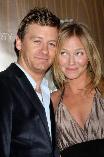 Nicholas biskop & Kelli Giddish — Stockfoto