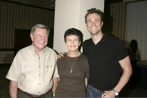 Daniel Goddard y sus padres —  Fotos de Stock