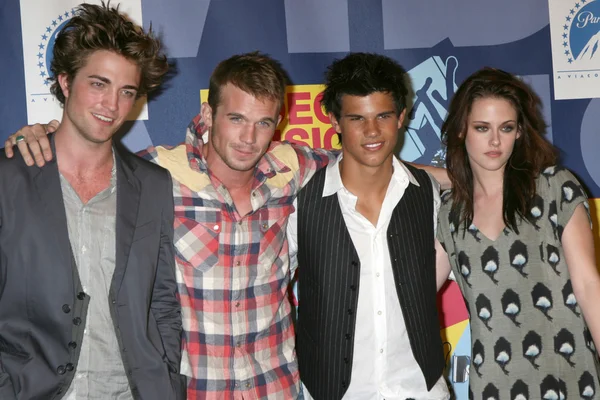 Robert Pattinson, Cam Gigandet, Taylor Lautner, Kristin Stewart — Stock Photo, Image
