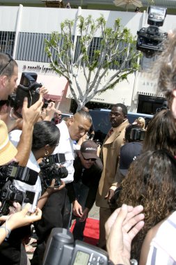 Paris hilton kitson fanlar & basın ile gelen