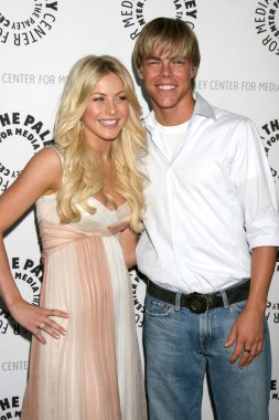 Julianne Hough ve kardeşi Derek Hough