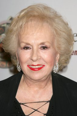 Doris Roberts