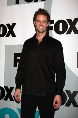 Garret Dillahunt