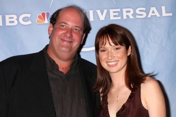 Brian Baumgartner idealna Ellie Kemper — Zdjęcie stockowe