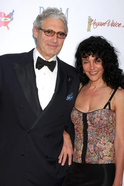 Michael Nouri, Karen Dawn — Photo