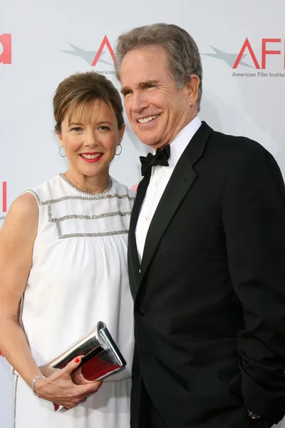 Annette Bening y Warren Beatty — Foto de Stock