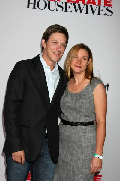 Kevin Rahm, fiance — Stock Photo, Image